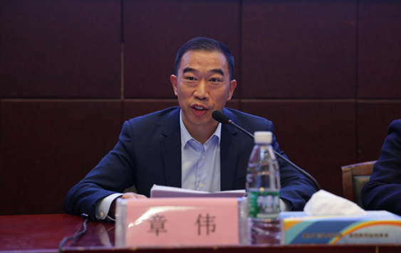 活动由襄城区市场监督管理局局长余洪波主持.